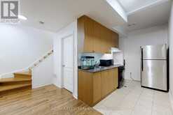 8 LANTERN COURT Toronto