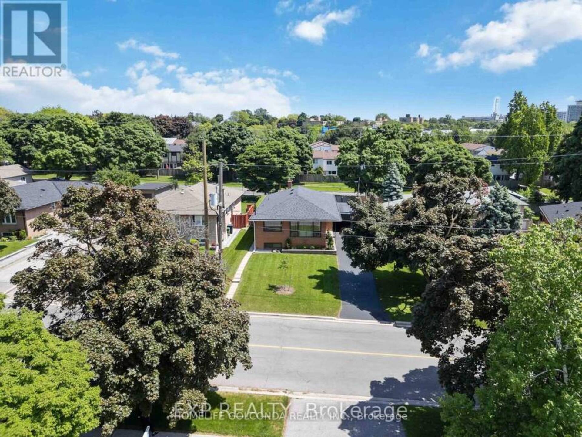 131 BROADLANDS BOULEVARD Toronto