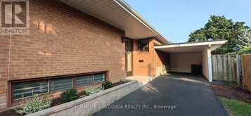 131 BROADLANDS BOULEVARD Toronto