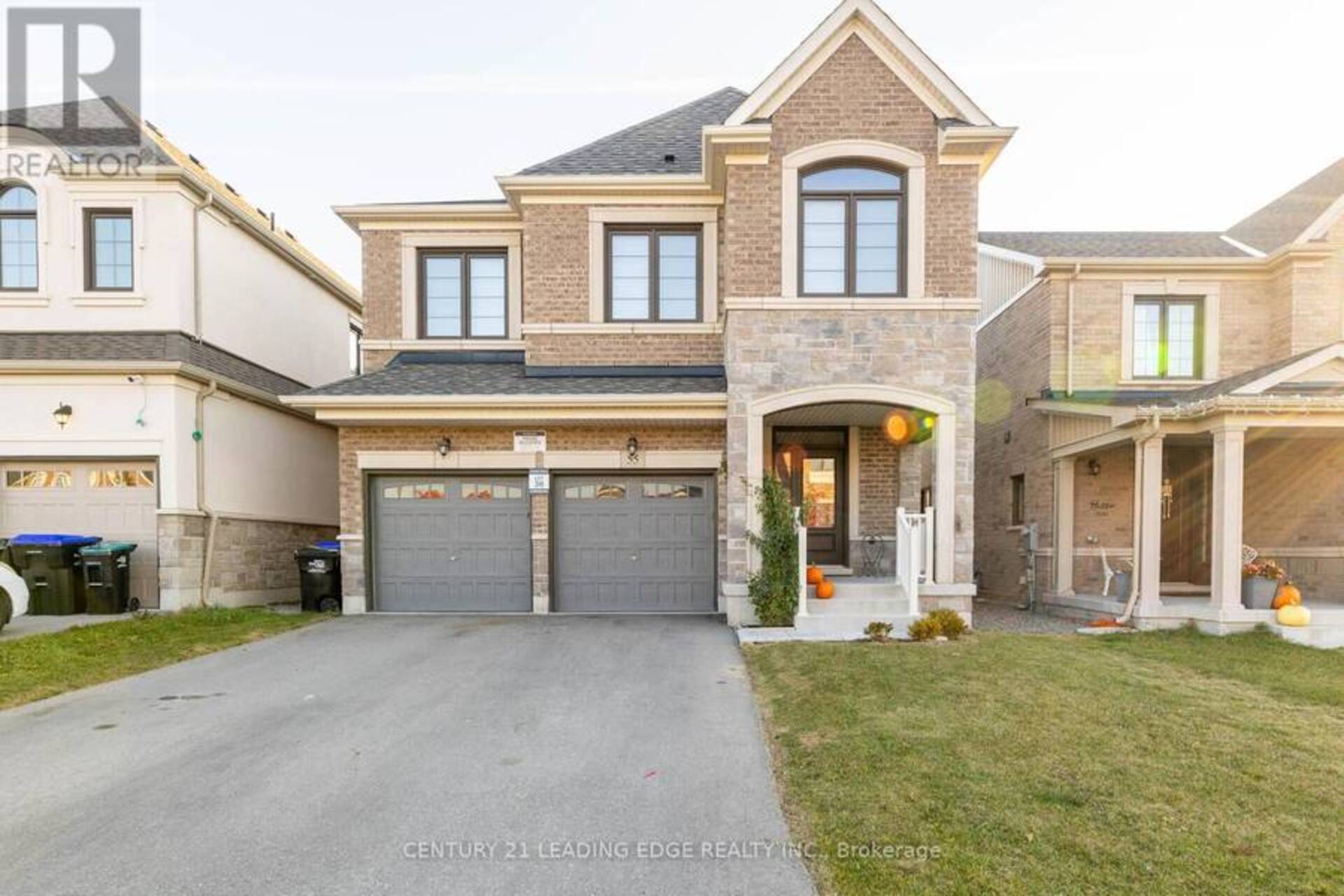 55 BARTRAM CRESCENT Bradford/West Gwillimbury