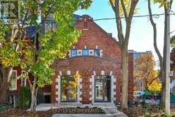 PH 1 - 225 BRUNSWICK AVENUE Toronto