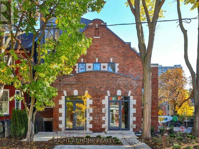 PH 1 - 225 BRUNSWICK AVENUE Toronto Ontario