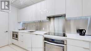 907 - 185 ROEHAMPTON AVENUE Toronto