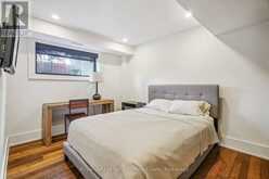 24 CAROUSEL COURT Toronto