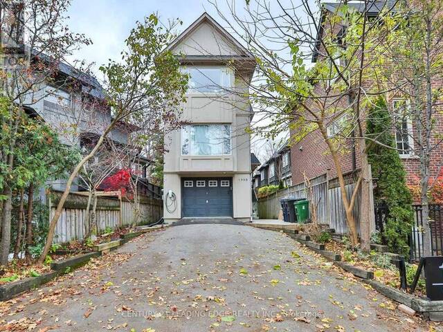 198 B MOORE AVENUE Toronto Ontario