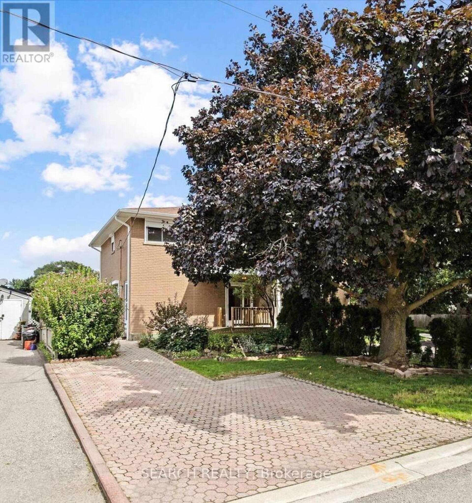 MAIN - 96 WALTER AVENUE Newmarket