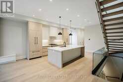 382 RIMILTON AVENUE Toronto