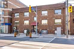 4 - 421 EGLINTON AVENUE W Toronto