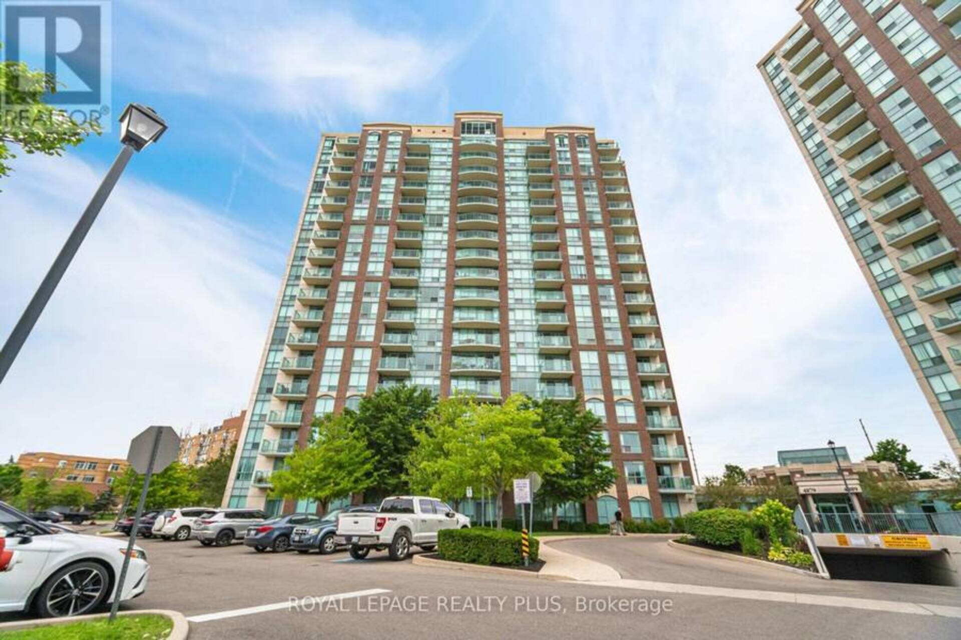 304 - 4879 KIMBERMOUNT AVENUE Mississauga