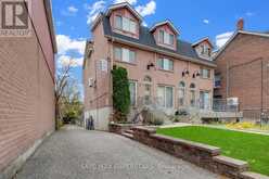 11 - 32 CURZON STREET Toronto