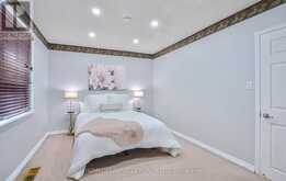 5 HATHWAY CRESCENT Toronto