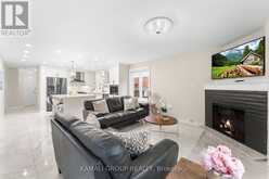 8 PANDORA COURT Richmond Hill