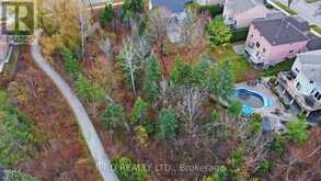 10 DELAYNE DRIVE Aurora