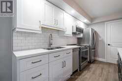 523 - 270 WELLINGTON STREET W Toronto