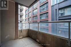 523 - 270 WELLINGTON STREET W Toronto