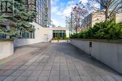 523 - 270 WELLINGTON STREET W Toronto