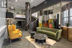 712 - 395 DUNDAS STREET W Oakville