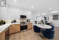 2 - 112 WALMER ROAD Toronto