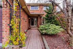 255 PLYMOUTH TRAIL Newmarket