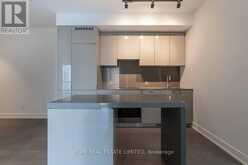 703 - 7 GRENVILLE STREET Toronto