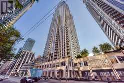 903 - 763 BAY STREET Toronto