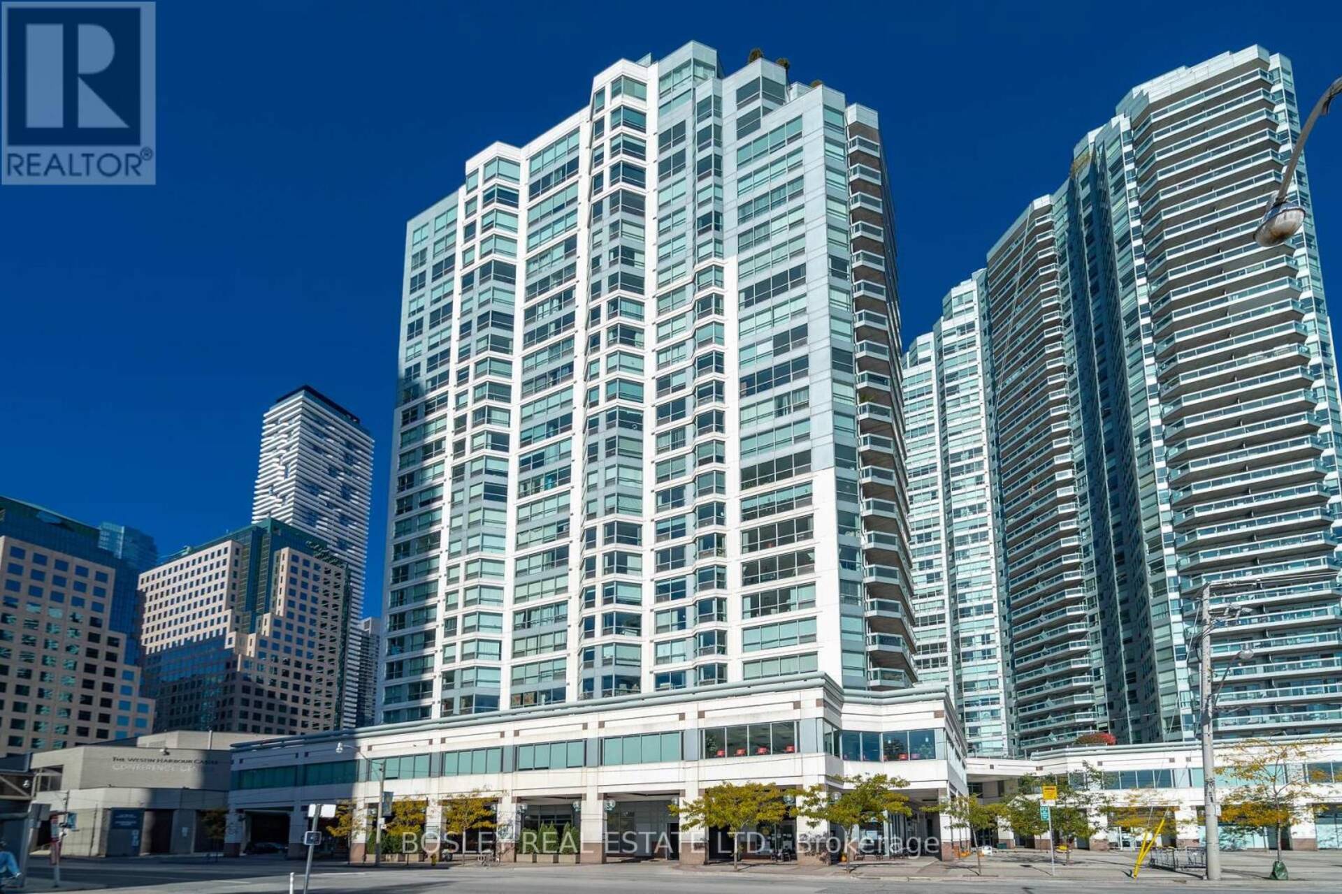 201 - 10 QUEENS QUAY W Toronto