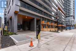 1306S - 117 BROADWAY AVENUE Toronto