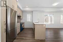 TH 207 - 141 HONEYCRISP CRESCENT Vaughan