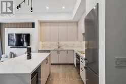 4 - 18 GREENBRIAR ROAD Toronto