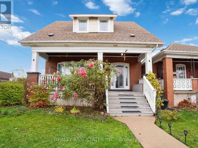 49 CONNAUGHT AVENUE N Hamilton Ontario