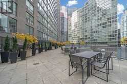 512 - 24 WELLESLEY STREET W Toronto