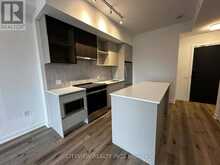 733 - 395 DUNDAS STREET W Oakville