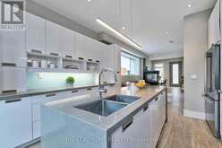 5 ALLEN AVENUE Toronto