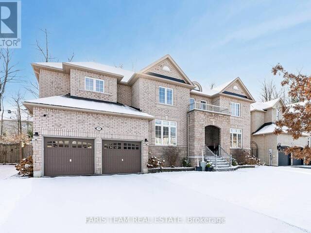 28 CAMELOT SQUARE Barrie Ontario