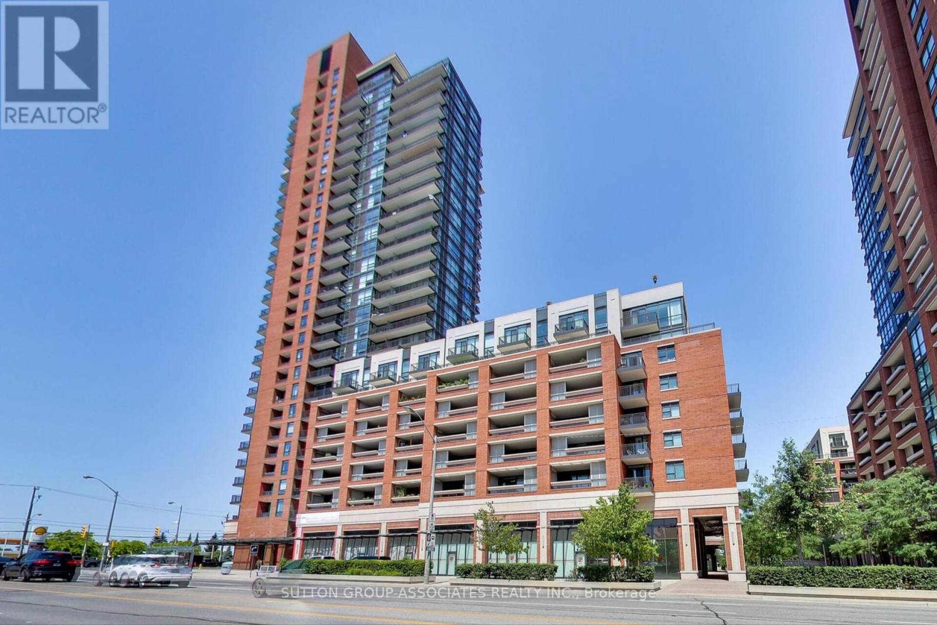 641 - 830 LAWRENCE AVENUE W Toronto