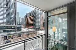 806 - 15 FORT YORK BOULEVARD Toronto