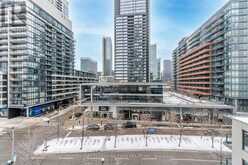 806 - 15 FORT YORK BOULEVARD Toronto