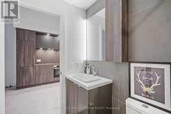 813 - 15 MERCER STREET Toronto