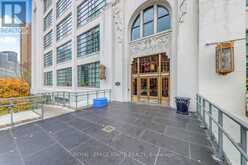 121 - 637 LAKE SHORE BOULEVARD W Toronto