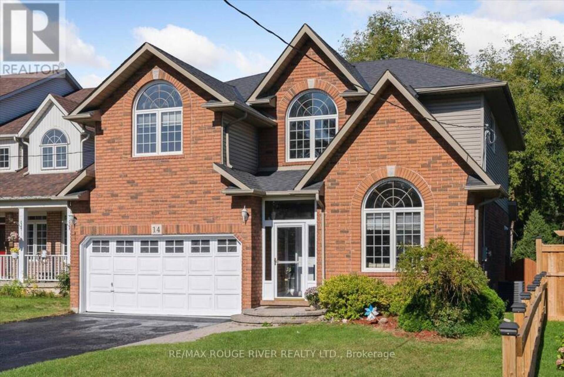 14 SELLECK LANE Oshawa