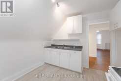 3RD FL - 174 EVELYN AVENUE Toronto