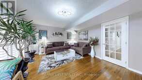 10 VIA CASSIA DRIVE Toronto