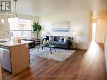 4 - 6 WINGREEN COURT Toronto