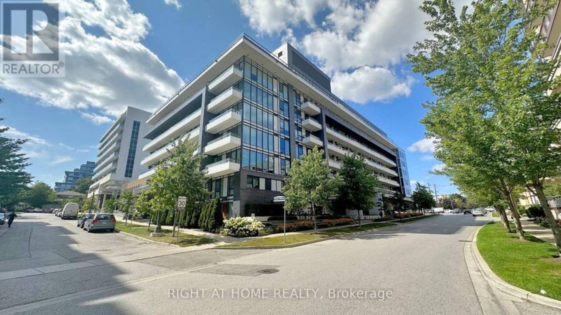 215 - 18 REAN DRIVE Toronto