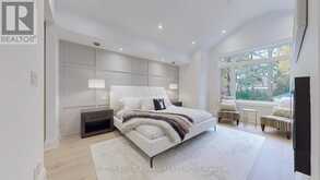 5 CRANLEIGH COURT Toronto