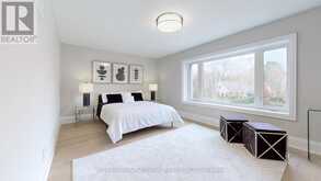 5 CRANLEIGH COURT Toronto