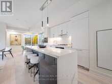 410 - 8 MANOR ROAD W Toronto