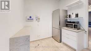 200 - 2828 BATHURST STREET Toronto