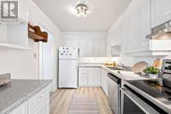 618 - 20 EDGECLIFF GOLFWAY Toronto