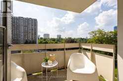 618 - 20 EDGECLIFF GOLFWAY Toronto